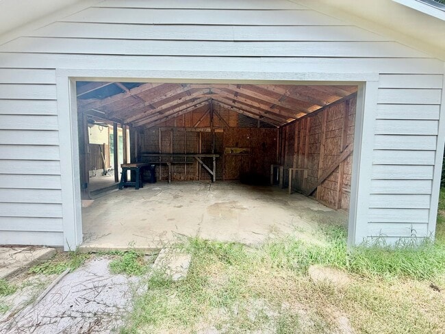 Building Photo - 15328 County Rd 1148