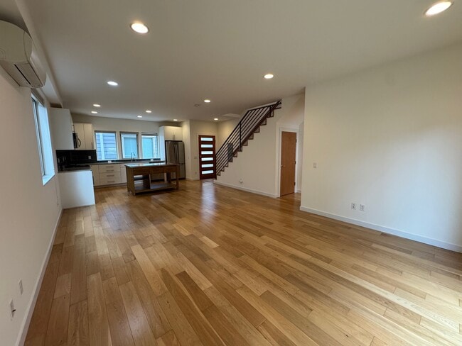 Building Photo - 4222 Linden Ave N
