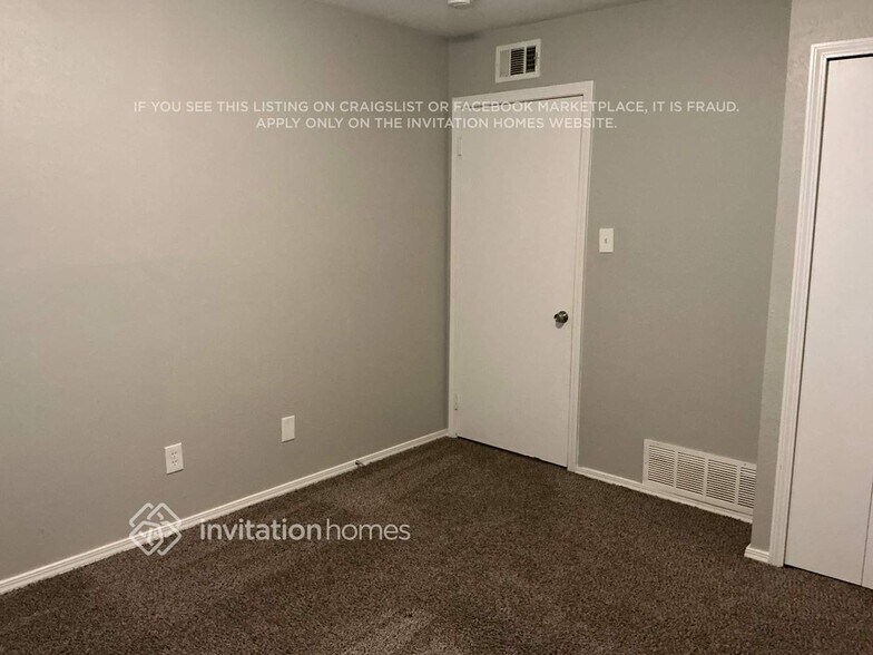 Building Photo - 421 Kingsbridge Dr