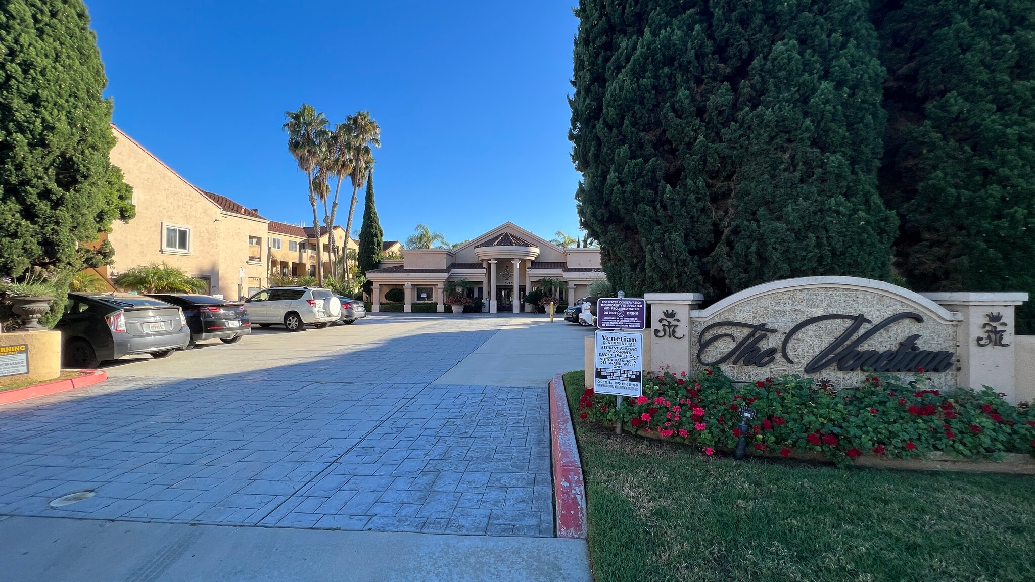 Building Photo - 3927 Nobel Dr