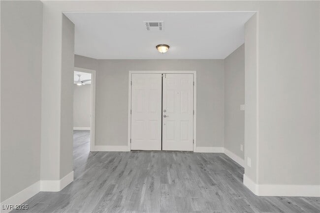 Building Photo - 7379 Majestic Bluff Pl