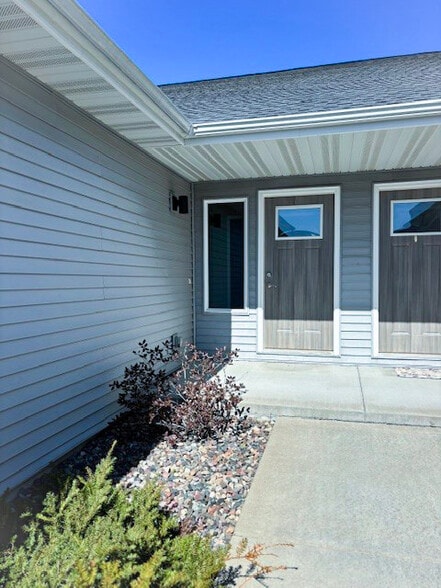 Building Photo - 1987 Southridge Ave