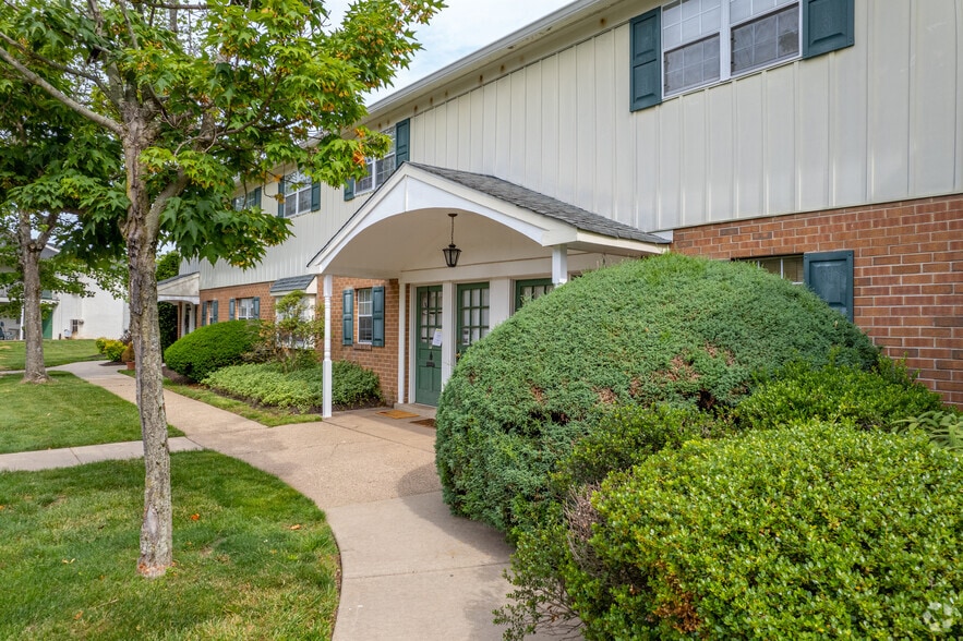 Bucks Run Apartments 126 Middle Rd Dublin PA 18917 Apartment Finder