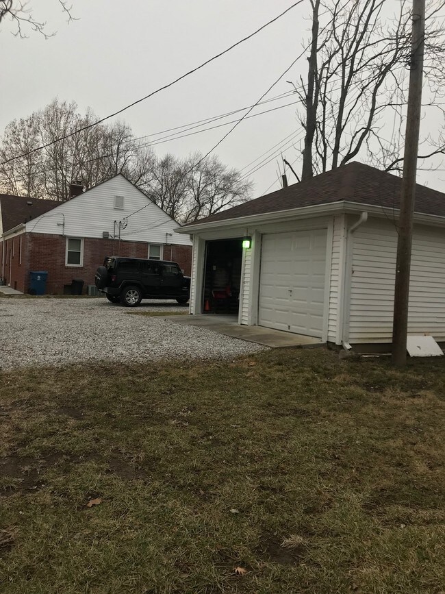 Building Photo - 5137 Winthrop Avenue