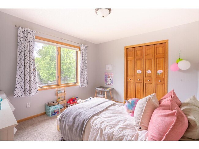 Building Photo - 14941 Camdon Hill