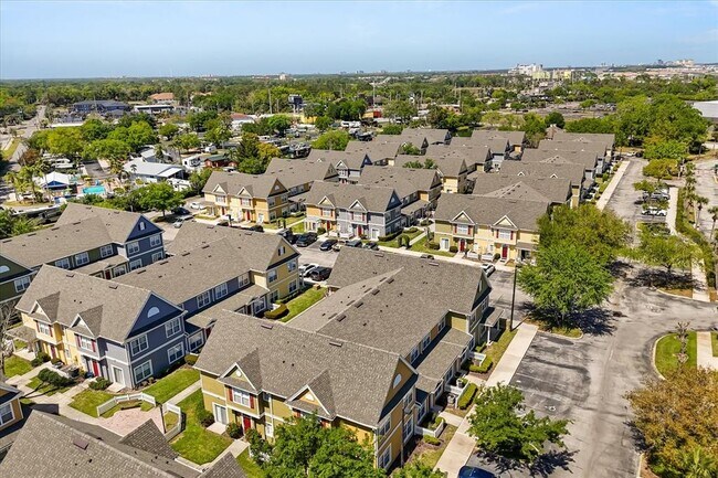 Building Photo - 2624 Lodi Cir