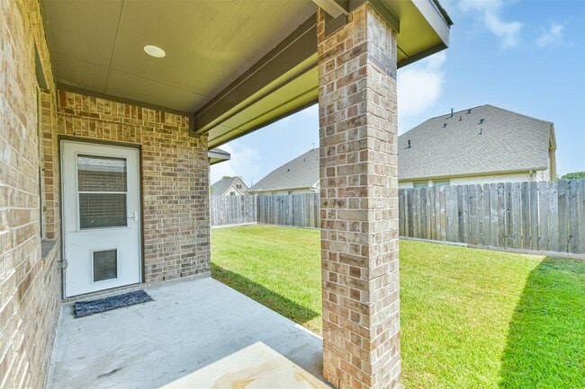 Building Photo - 6330 Lemon Balm Ln