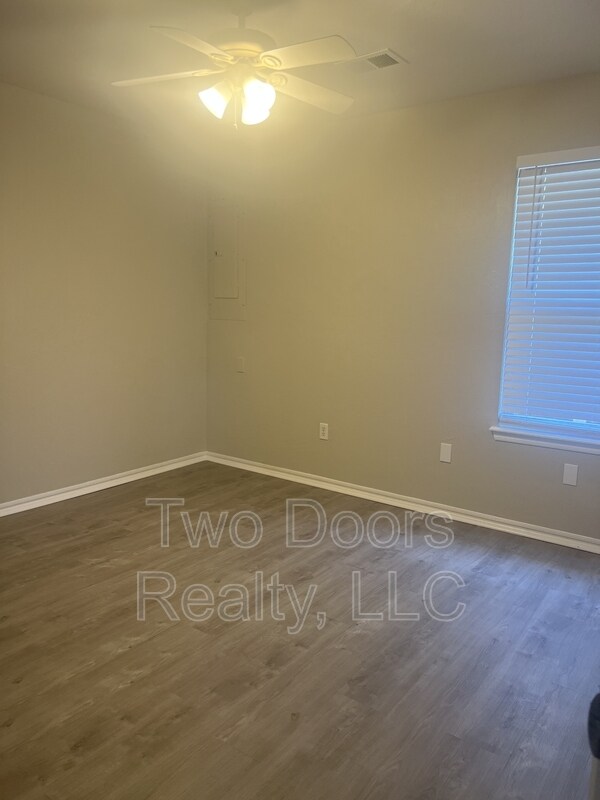 Building Photo - 1300 Commerce Dr