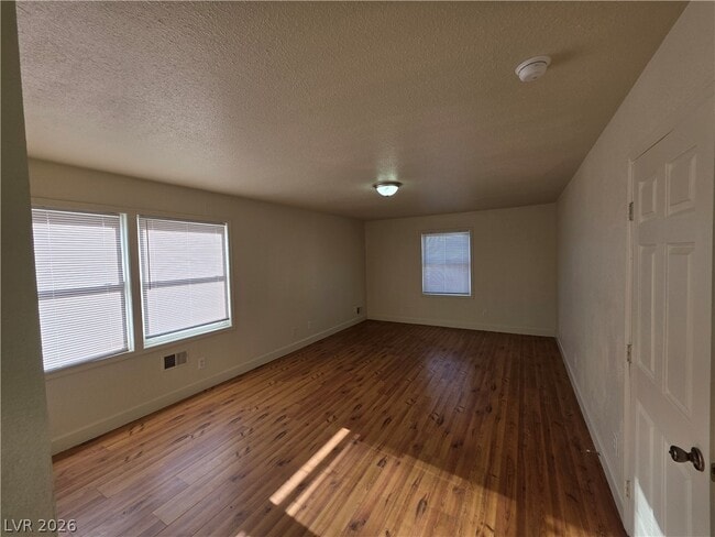 Building Photo - 1590 Mustang Dr