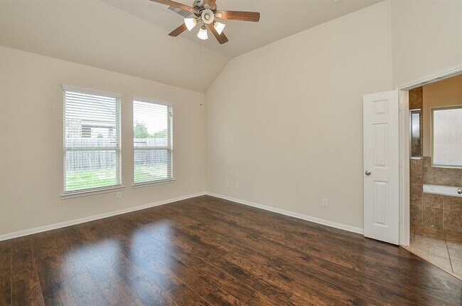 Building Photo - 20222 Stonebridge Terrace Dr