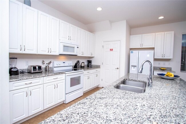 Building Photo - 2606 Rosemont Cir