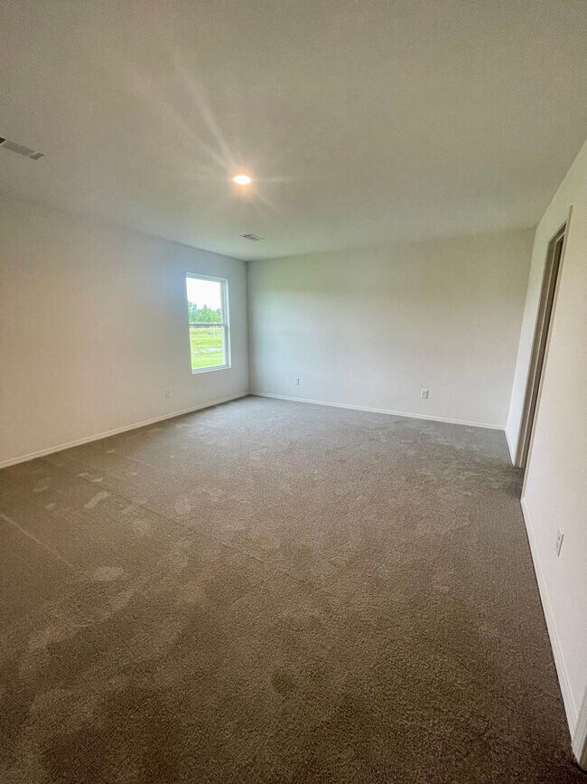 Building Photo - Home For Rent!