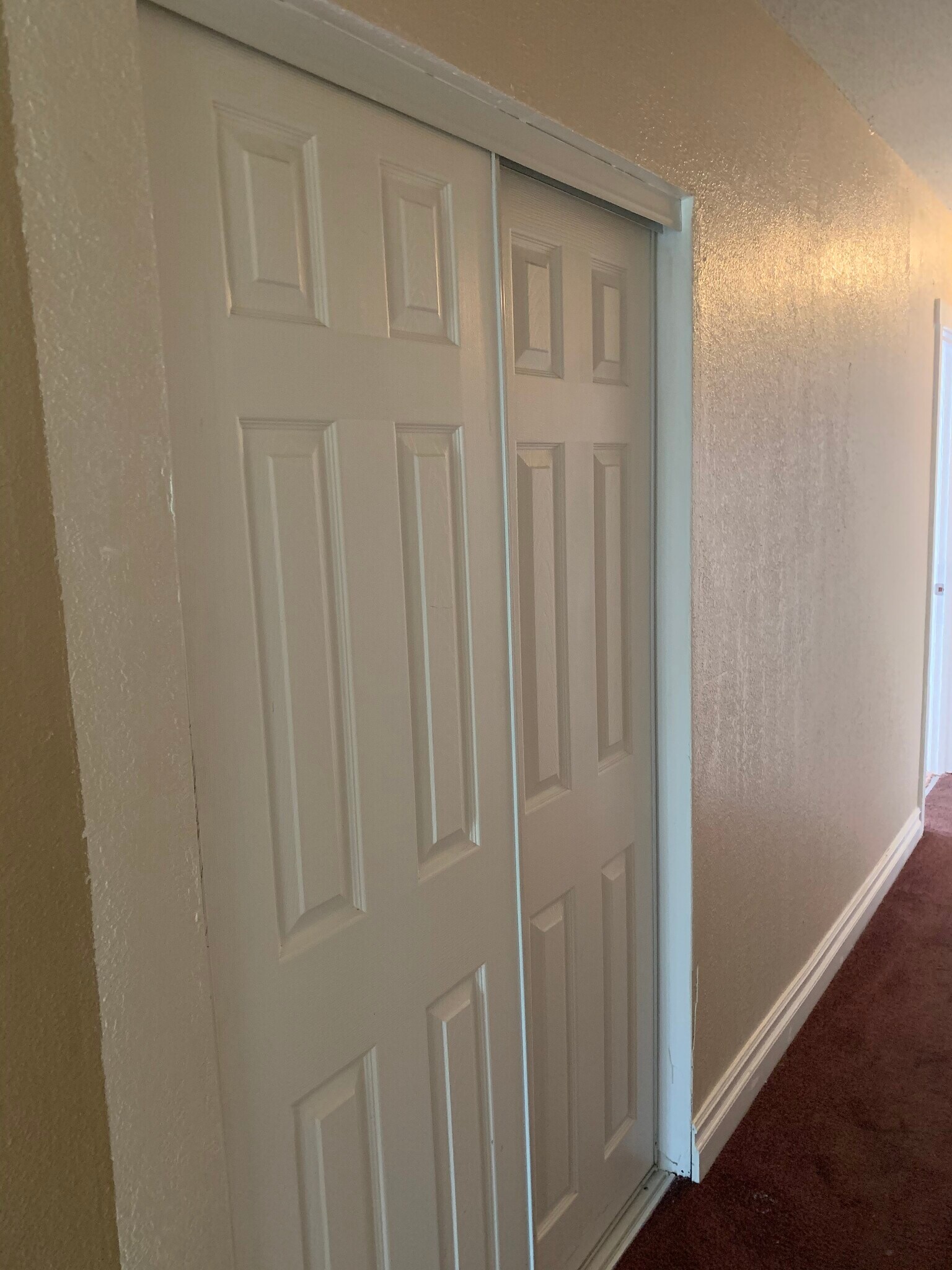 Building Photo - 342 E 84th St