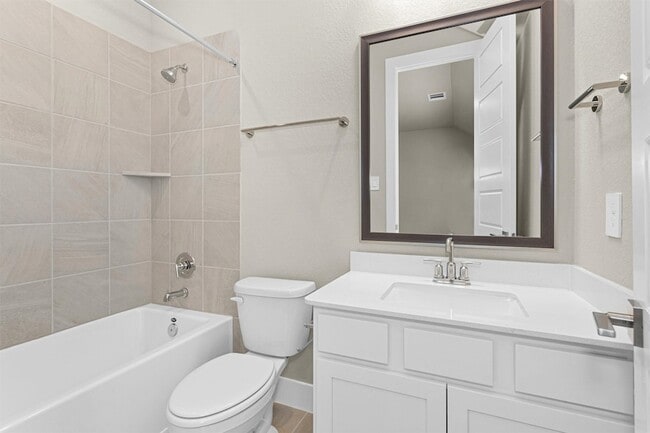 Building Photo - 2002 Bluff Oak Ct