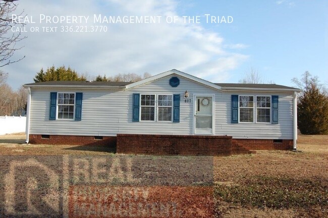 Building Photo - *Davidson County* 3 Bedroom 2 Bathroom Ran...