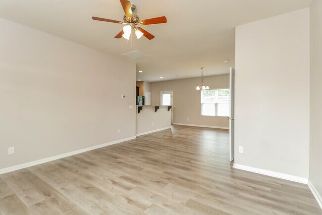 Building Photo - 1132 Aprilia Ln