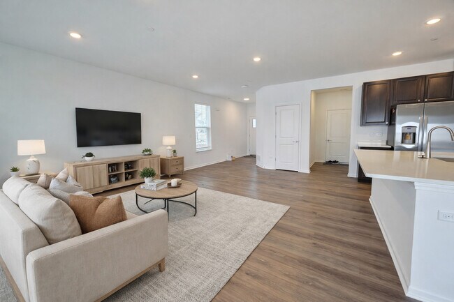 Building Photo - 458 Hathaway Ln