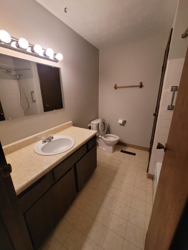 Building Photo - 2777 Kipling Ave NW