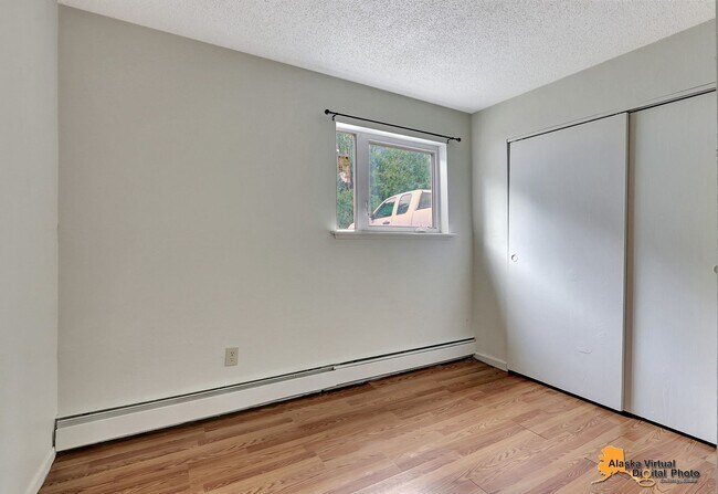 Building Photo - Cozy Condo for Rent in East Anchorage!