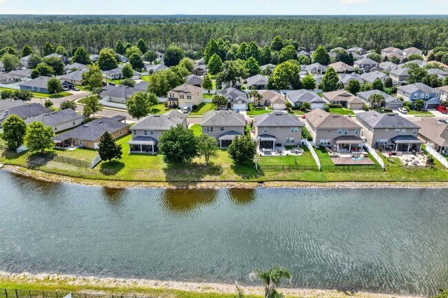 Building Photo - Large 4 bedroom home in Oakleaf