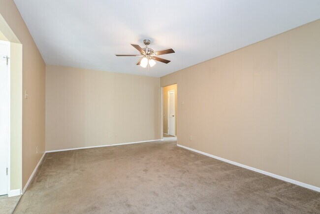 Building Photo - 3825 Arbre Ln