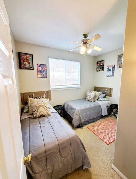 flooring has been replaced - 5638 W Lawrence Ave