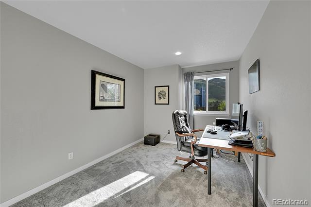 Building Photo - 540 Somerset Dr