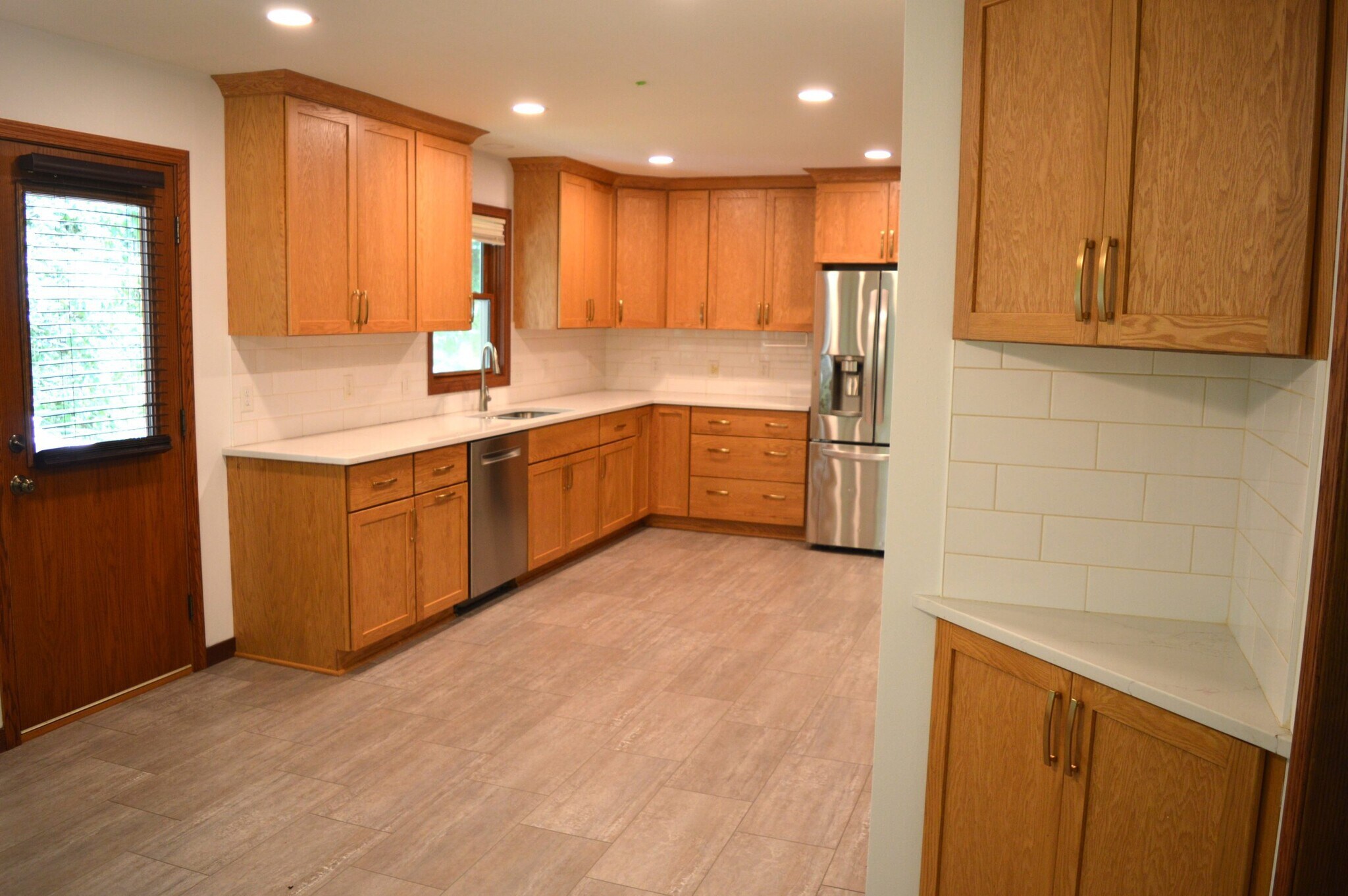 Building Photo - 1870 Sand Ridge Ct