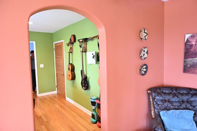 Building Photo - Remodeled Hilltop Home with a View