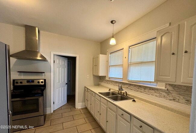 Building Photo - 3032 Rayford St