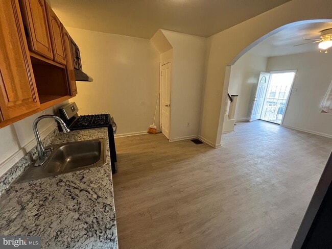 Building Photo - 258 S Cecil St