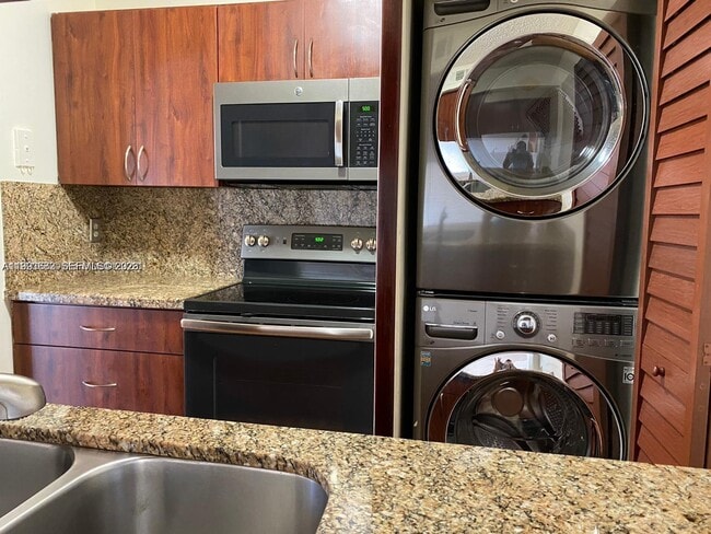 Building Photo - 8713 SW 5th St