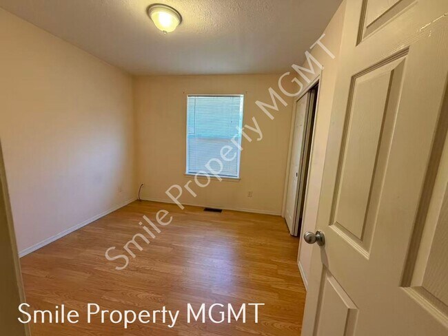 Building Photo - 963 Rodan Ave SE