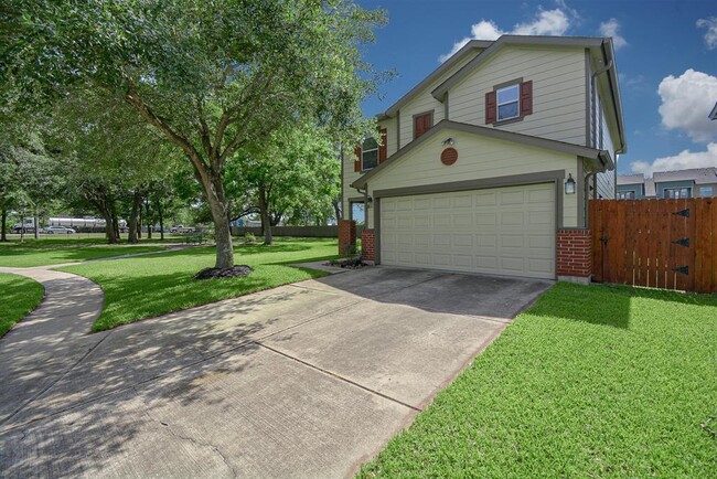 Building Photo - 13242 Skyview Landing Dr