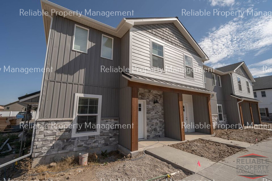 Building Photo - 359 N 3rd W