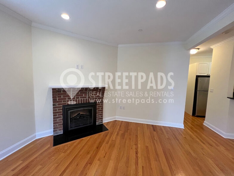 Building Photo - 1 Langdon Sq