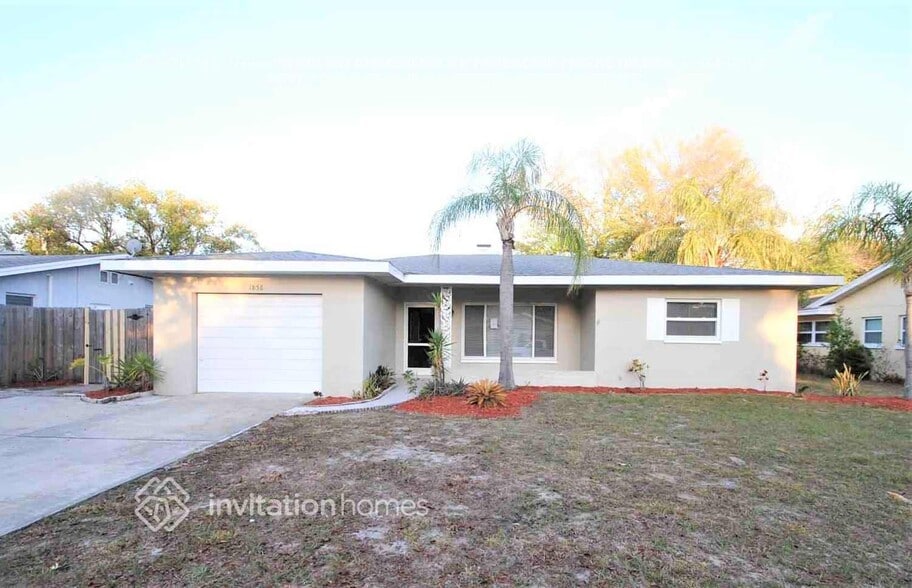 Primary Photo - 1856 Greenhill Dr