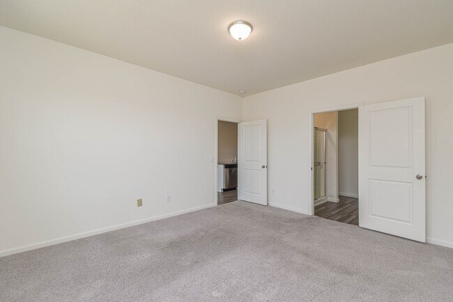 Building Photo - 1004 Wild Enclave Ln