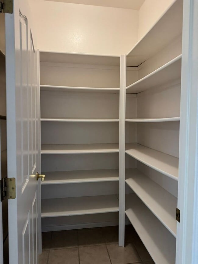 Building Photo - Spacious Single-Level Home in the Redlands w/ Private Yard & Thoughtful Layout!!!