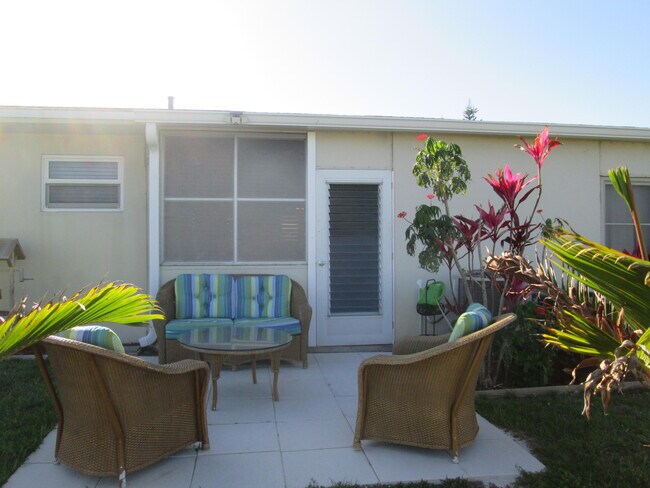 Building Photo - 2731 Barkley Dr W