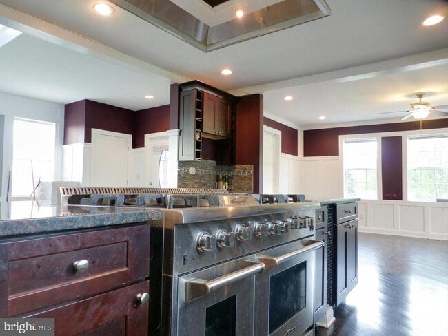 Building Photo - 2621 Stenhouse Pl