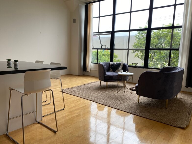 Building Photo - 1500 Park Ave