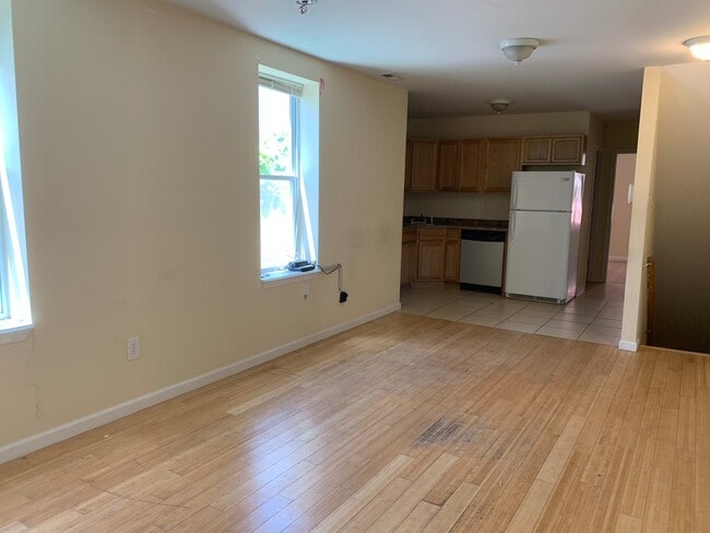 Building Photo - 1849 Willington St