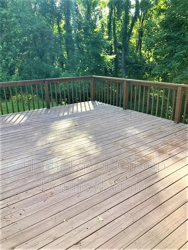 Building Photo - 523 Josephine St