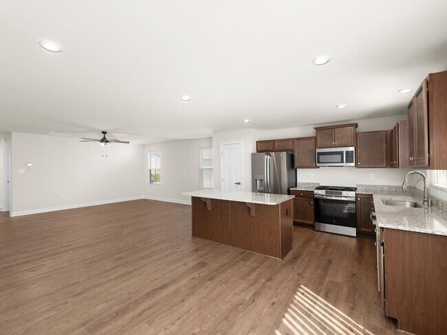 Building Photo - BeachTree Preserve Beauty | Finished Basement, Pool Access & Lawn Care Included