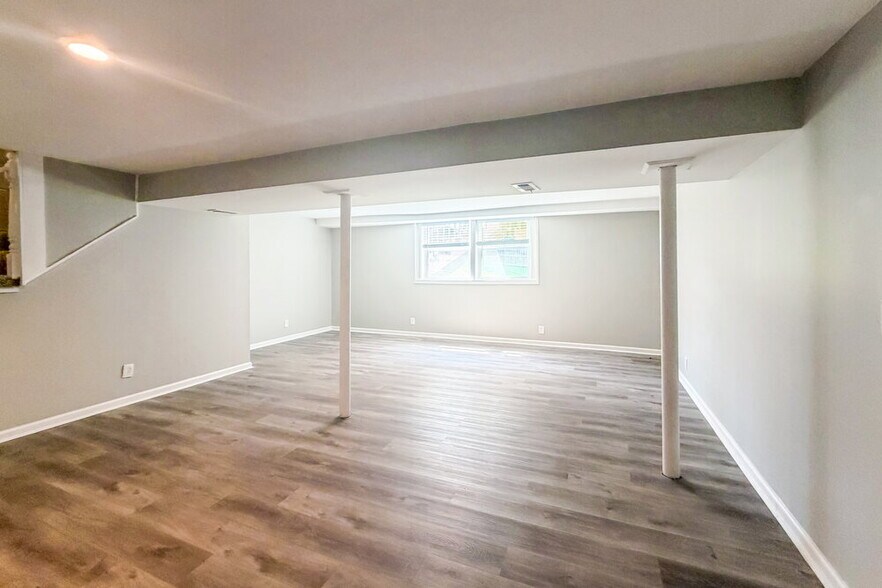 Building Photo - 4983 Karen Ray Dr