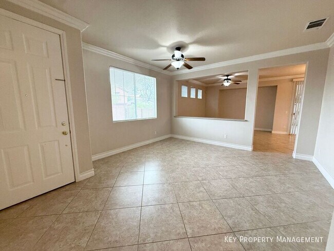 Building Photo - 10511 Broadhead-