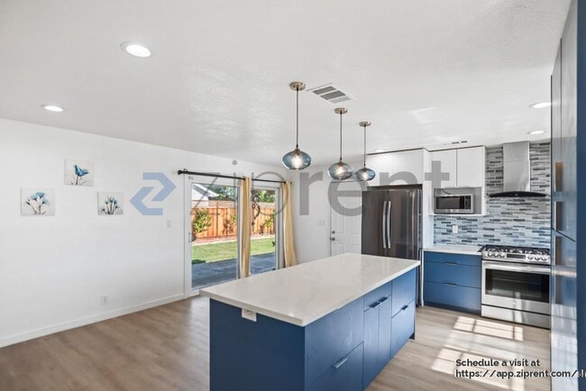 Building Photo - 38440 Farwell Dr