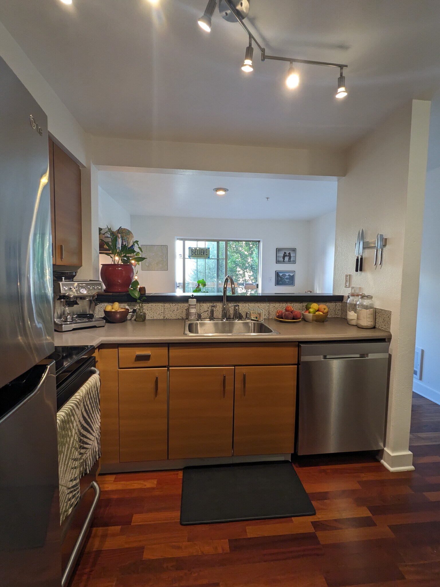 Kitchen - 700 E Denny Way