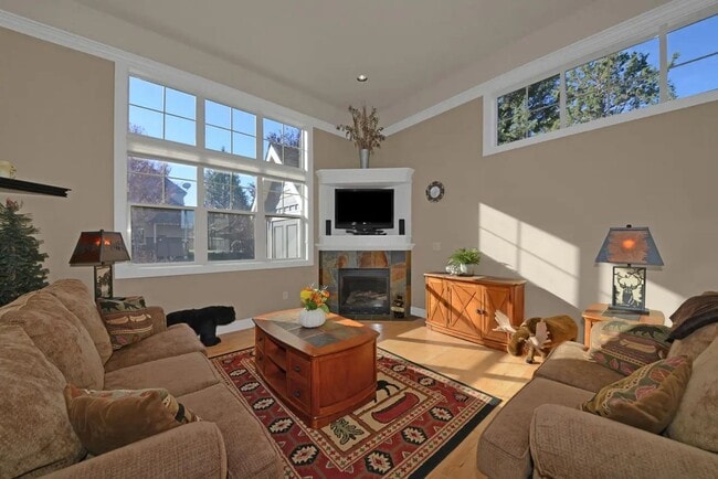 Building Photo - Eagle Crest Bunkhouse